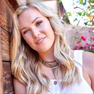 Meet your Posher, Raquel